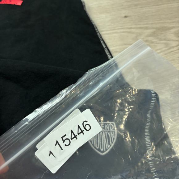 Defend Brooklyn 40 Acres and a Mule Tell Your Own Stories Shirt Men's Large - Picture 9 of 9